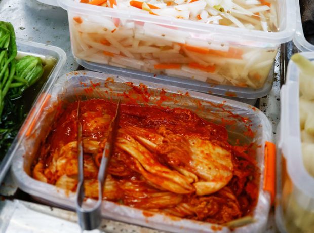 image-2020-12-01t063633z_1987217337_rc26ek9b55xo_rtrmadp_3_southkorea-china-kimchi-pic905-895x505-45443