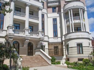 image-1633799948_16-pro-dachnikov-com-p-dom-zelenskogo-foto-18-pic_32ratio_1200x800-1200x800-83669