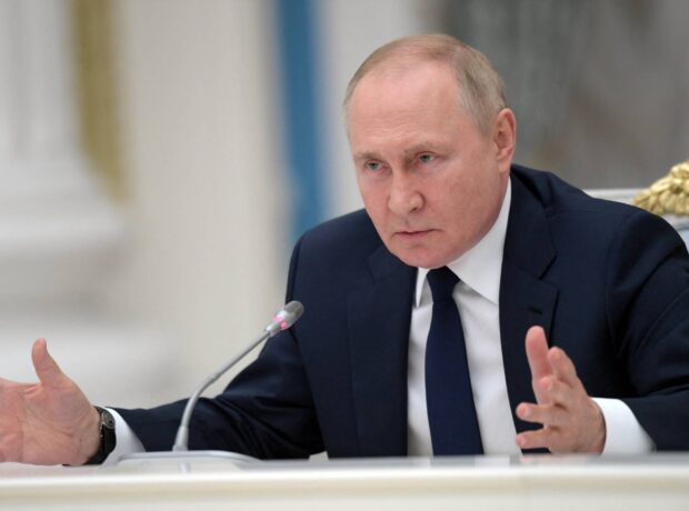image-russian-president-vladimir-putin-attends-meeting-with-parliamentary-leaders-in-moscow