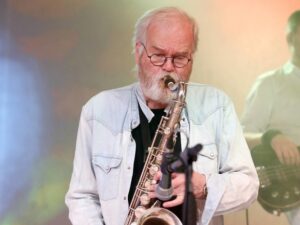 image-69244df202e8bd74c128db08