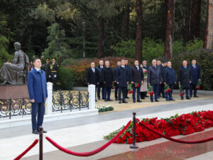 image-1765527611389157336_1200x630