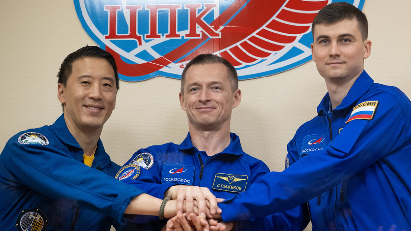 Kosmonavtlar Beynəlxalq Kosmik Stansiyadan Yerə qayıdır