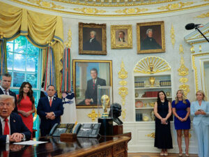 image-694bf3d9ae5ac933f22de604