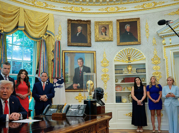 image-694bf3d9ae5ac933f22de604