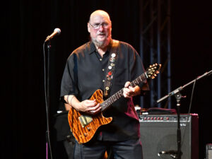 image-steve-cropper-amp-dave-mason-in-concert-pasadena-ca