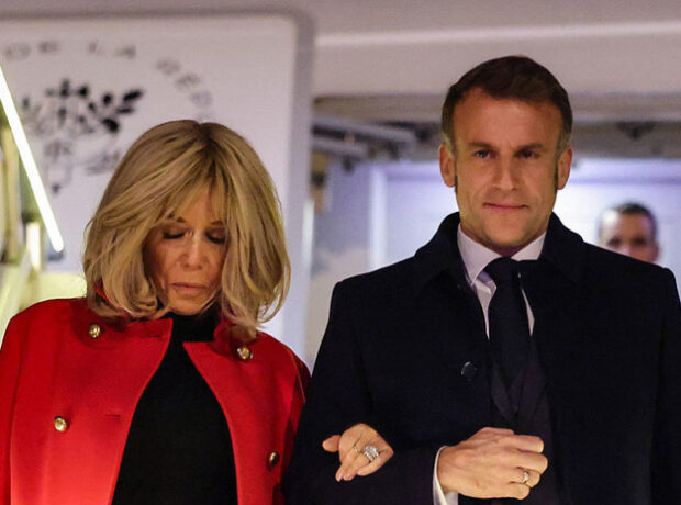 image-695baaef02e8bd39eb4df3d4