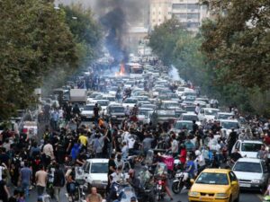 image-iran-etiraz-2-1-900x506-1