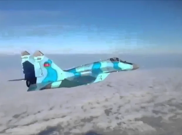 image-image_940x_699abf1560549