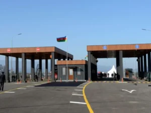 image-01kk8m84erj6ykbjx0zy400d65-large