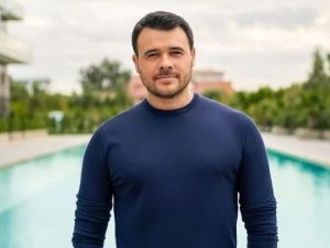 image-1786787395774-f4fc0f048aa1-1786787322-1733144366-emin-agalarov-6369